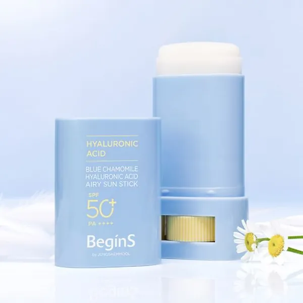 JUNG SAEM MOOL BeginS Blue Chamomile Hyaluronic Acid Airy Sun Stick